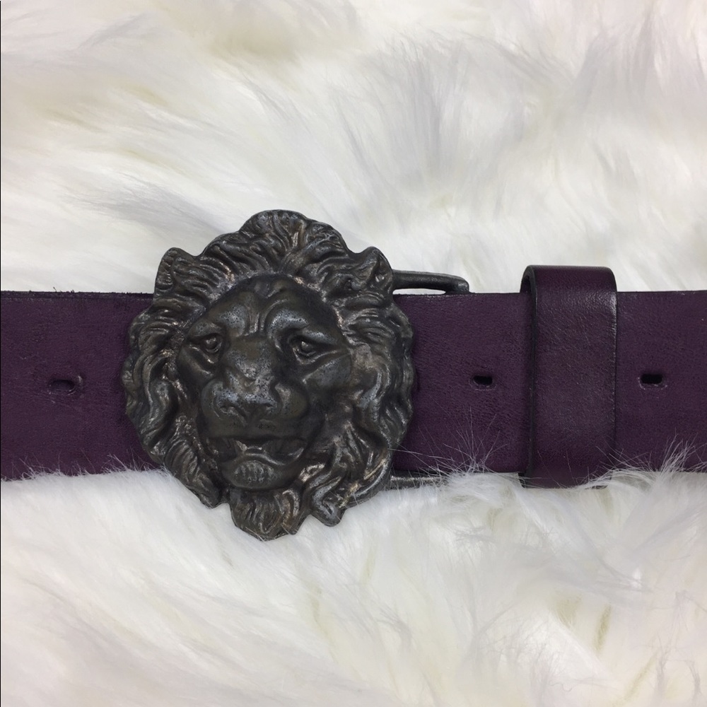 Vintage Accurate lion head buckle leather belt